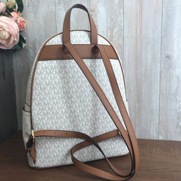 Michael Kors Abbey Large Backpack MiniLogo Vanilla - Picture 5 of 8
